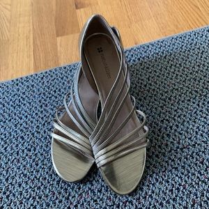 Like New Womens Short Heels